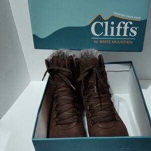 Cliffs by White Mountain Women's Chocolate Winter Boots